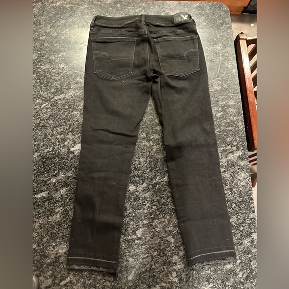 American Eagle Jegging Crop Distressed Black Jeans Size 6 - Picture 9 of 10